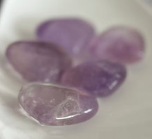 Load image into Gallery viewer, Amethyst Heart