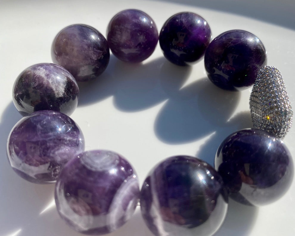 Bracelet made of natural stone *Amethyst* on a fishing line with a lock.  Bead diameter: 10mm, girth: 20cm+ - NL0029