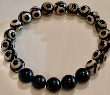 Load image into Gallery viewer, Black Eye Tibetan Agate and Onyx Bracelet