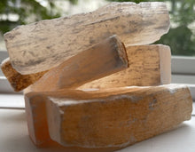 Load image into Gallery viewer, Selenite