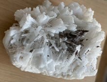 Load image into Gallery viewer, Scolecite