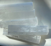 Load image into Gallery viewer, Selenite
