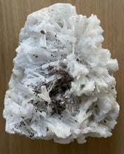 Load image into Gallery viewer, Scolecite