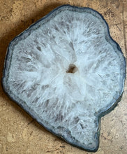 Load image into Gallery viewer, Giant Quartz Slice