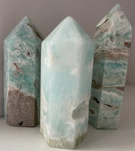 Load image into Gallery viewer, Caribbean Blue Calcite