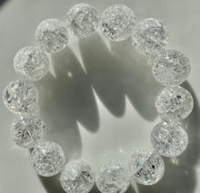 Load image into Gallery viewer, 14mm Crackled Quartz Bracelet